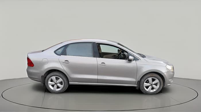 2016 Skoda Rapid 1.5 TDI CR STYLE PLUS AT, Diesel, Automatic, 1,59,454 km, exterior