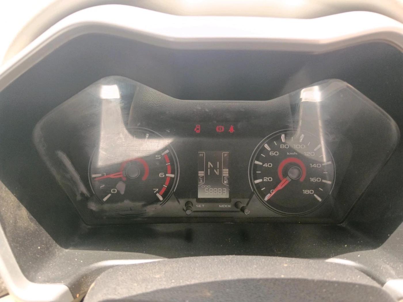 2016 Mahindra Kuv100 K8 D 5 STR, Diesel, Manual, 58,883 km, interior