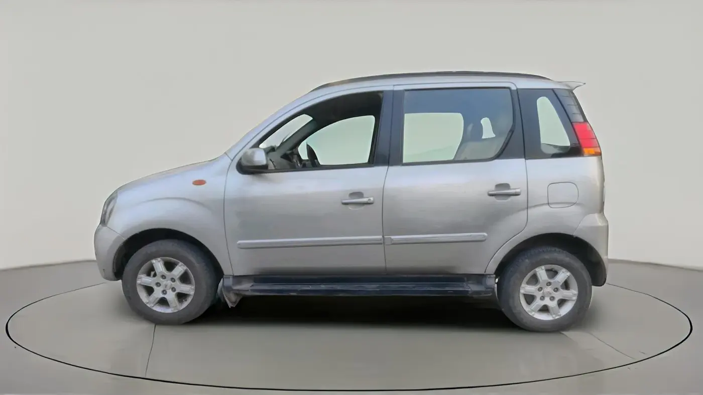 2012 Mahindra Quanto C8, Diesel, Manual, 1,02,300 km, exterior