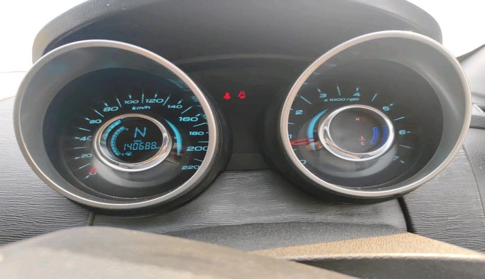 2019 Mahindra XUV500 W7, Diesel, Manual, 1,40,688 km, interior