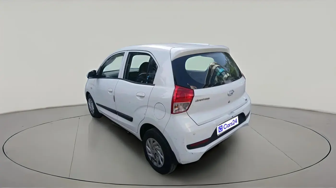 2018 Hyundai NEW SANTRO MAGNA CNG, CNG, Manual, 1,03,322 km, exterior