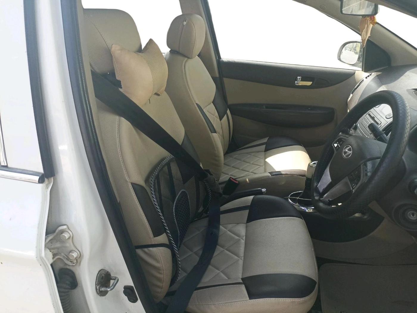 2012 Hyundai i20 SPORTZ 1.4 CRDI, Diesel, Manual, 1,91,000 km, interior
