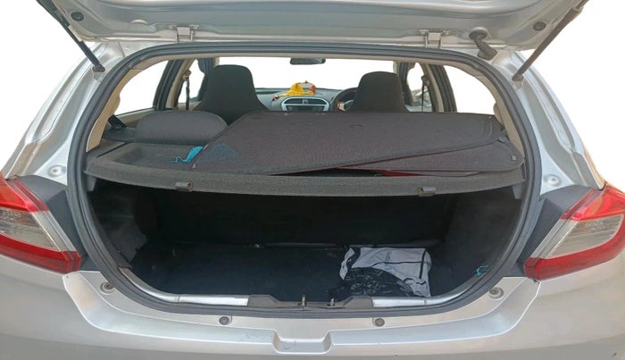 2017 Tata Tiago XT PETROL, Petrol, Manual, 95,895 km, exterior