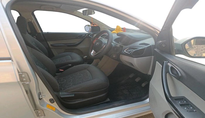 2017 Tata Tiago XT PETROL, Petrol, Manual, 95,895 km, interior