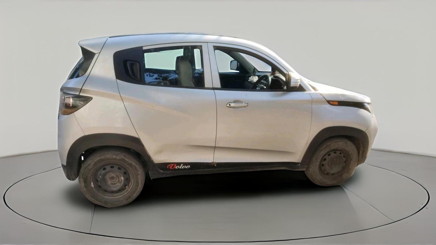 2018 Mahindra KUV 100 NXT K4+ P 6 STR, CNG, Manual, 1,34,084 km, exterior