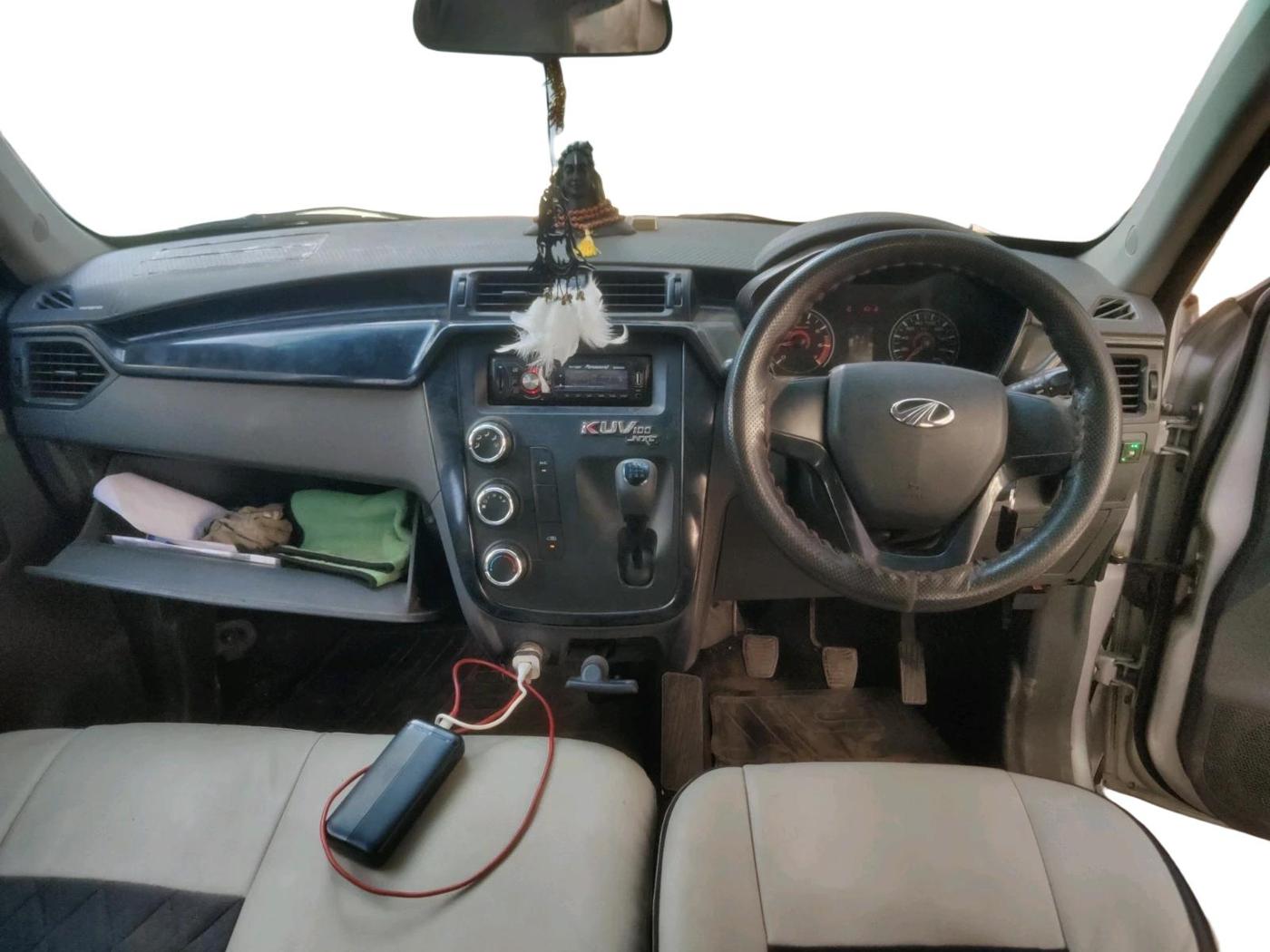 2018 Mahindra KUV 100 NXT K4+ P 6 STR, CNG, Manual, 1,34,084 km, interior