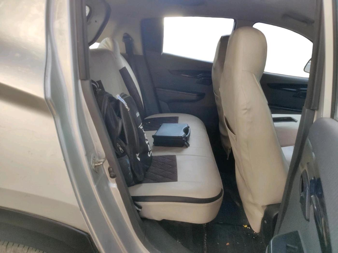2018 Mahindra KUV 100 NXT K4+ P 6 STR, CNG, Manual, 1,34,084 km, interior