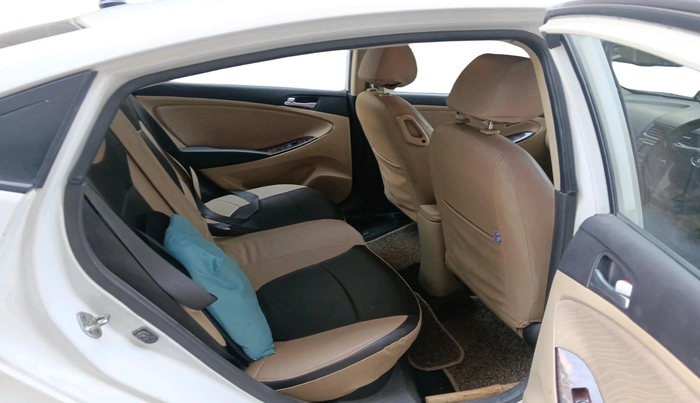 2015 Hyundai Verna FLUIDIC 4S 1.6 VTVT S(O), Petrol, Manual, 1,33,969 km, interior