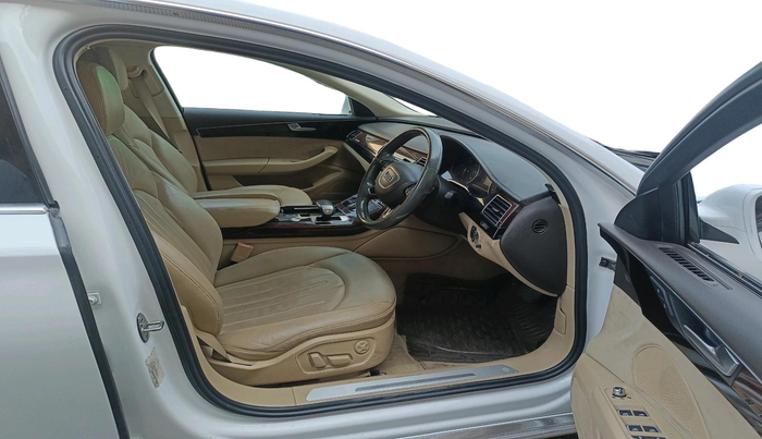 2013 Audi A8L 3.0 TDI quattro, Diesel, Automatic, 93,729 km, interior