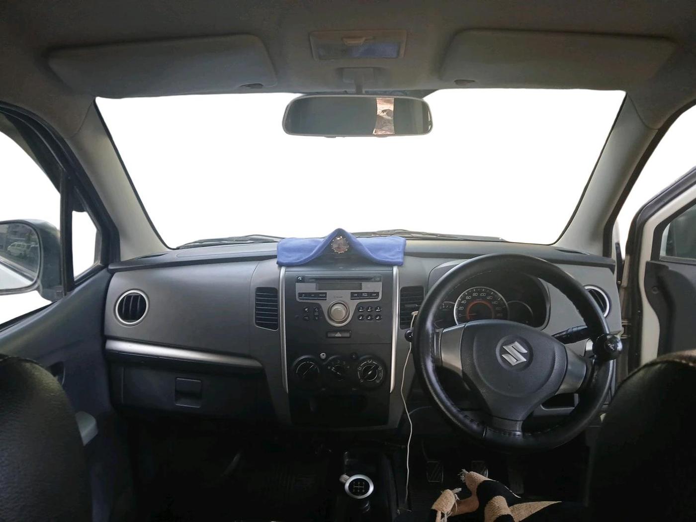 2012 Maruti Wagon R 1.0 VXI, CNG, Manual, 1,23,972 km, interior