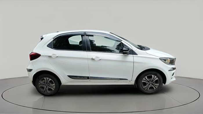 2023 Tata Tiago XT CNG, CNG, Manual, 1,37,321 km, exterior
