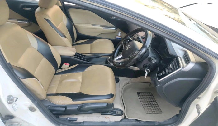 2015 Honda City 1.5L I-DTEC V, Diesel, Manual, 1,00,613 km, interior