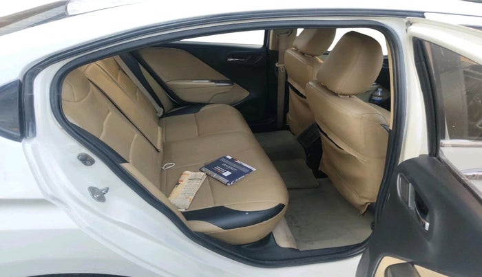 2015 Honda City 1.5L I-DTEC V, Diesel, Manual, 1,00,613 km, interior