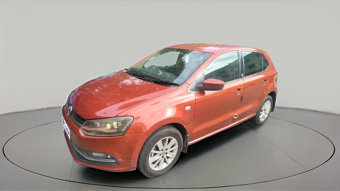 2014 Volkswagen Polo HIGHLINE1.5L, Diesel, Manual, 1,86,931 km, exterior