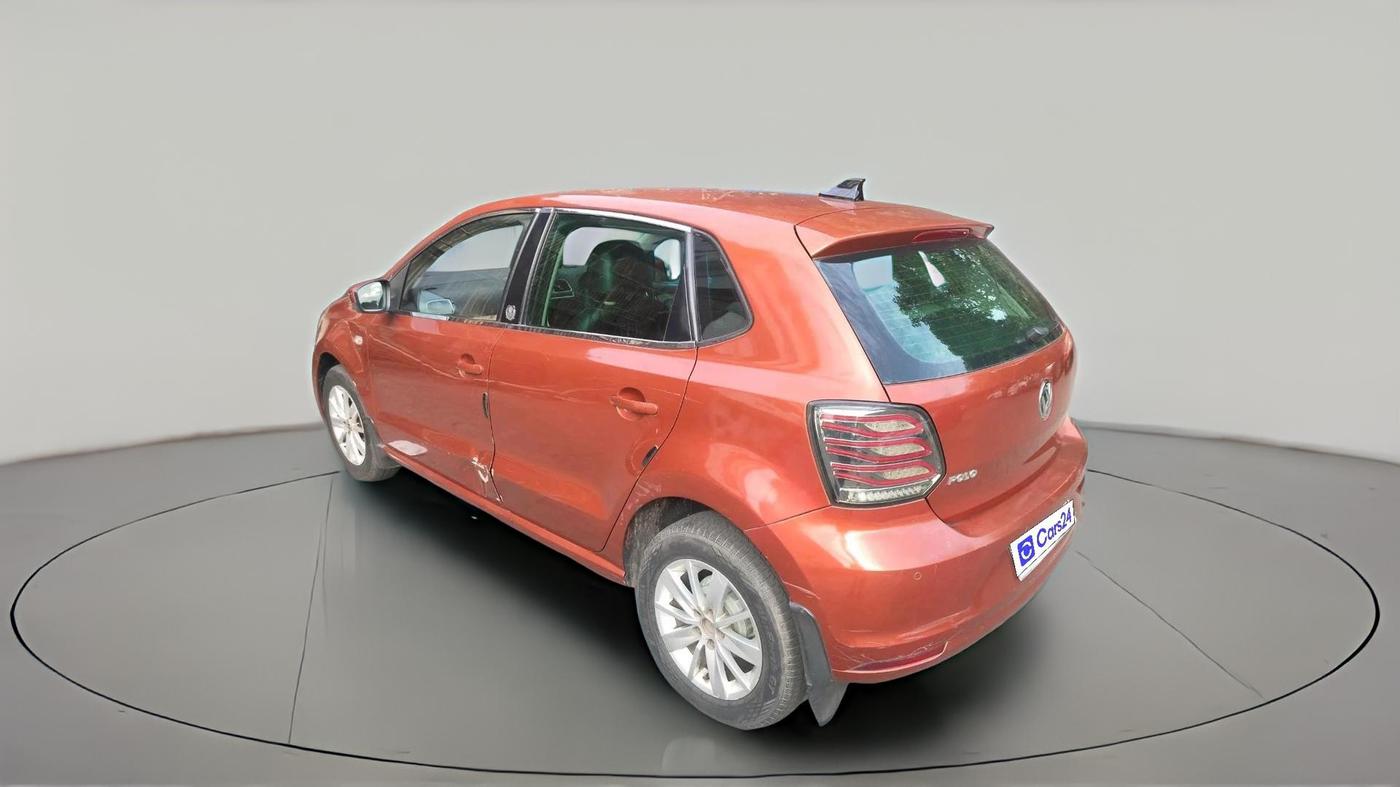 2014 Volkswagen Polo HIGHLINE1.5L, Diesel, Manual, 1,86,931 km, exterior