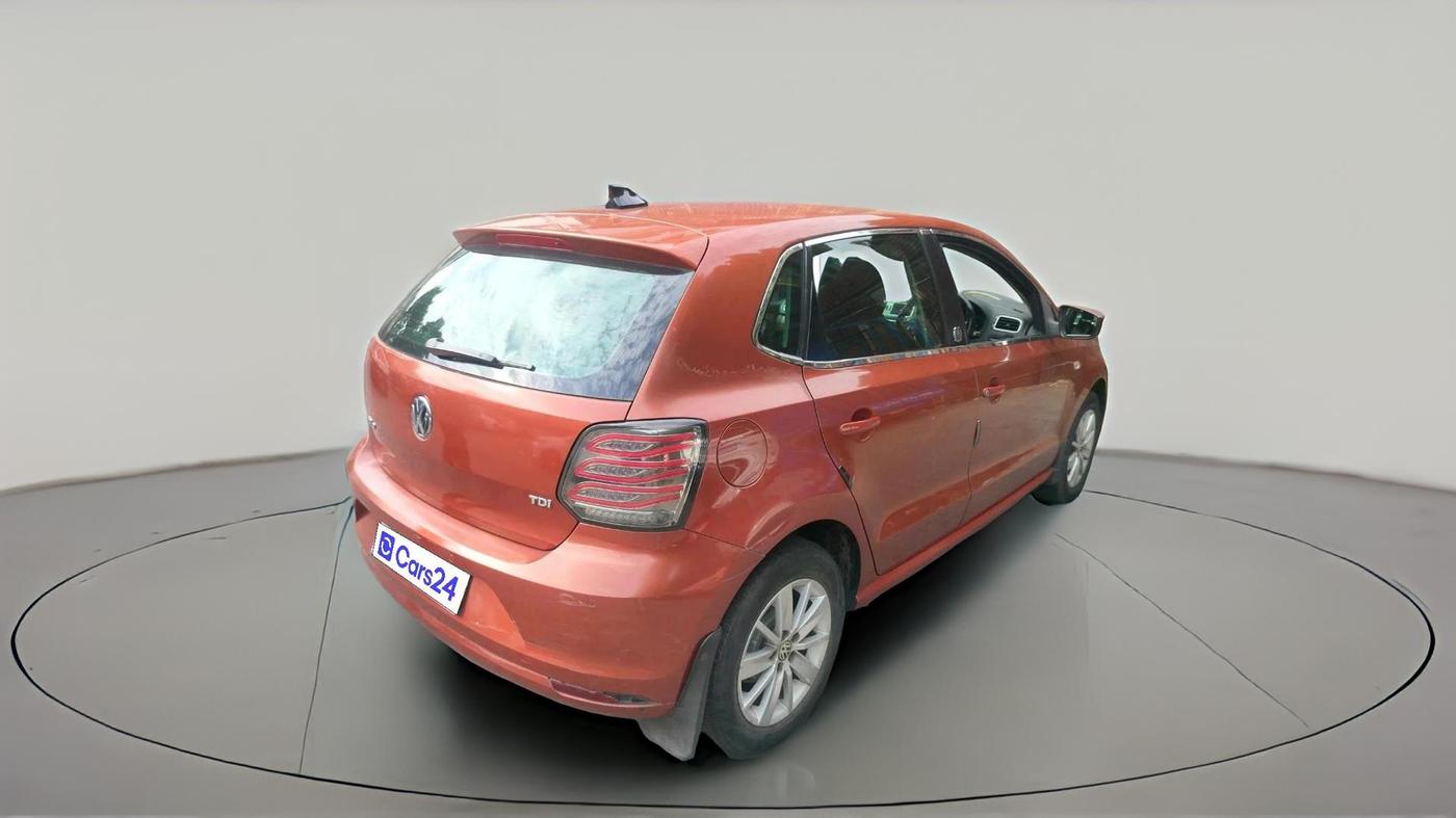 2014 Volkswagen Polo HIGHLINE1.5L, Diesel, Manual, 1,86,931 km, exterior