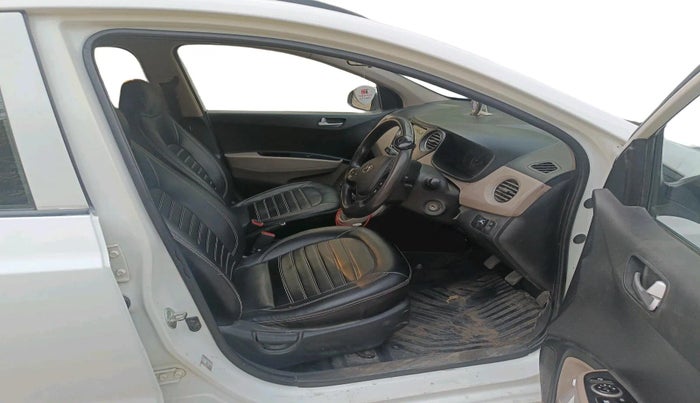 2019 Hyundai Grand i10 SPORTZ 1.2 KAPPA VTVT, CNG, Manual, 2,30,351 km, interior