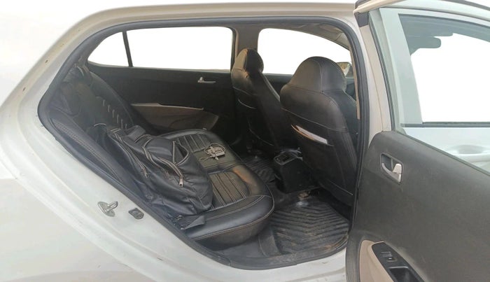 2019 Hyundai Grand i10 SPORTZ 1.2 KAPPA VTVT, CNG, Manual, 2,30,351 km, interior