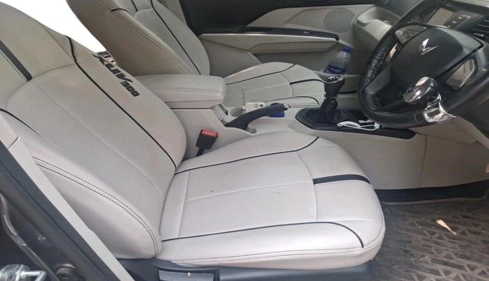 2023 Mahindra XUV300 W6 1.5 Diesel, Diesel, Manual, 15,293 km, interior