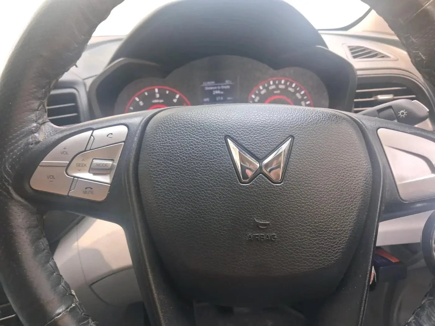 2023 Mahindra XUV300 W6 1.5 Diesel, Diesel, Manual, 15,293 km, interior