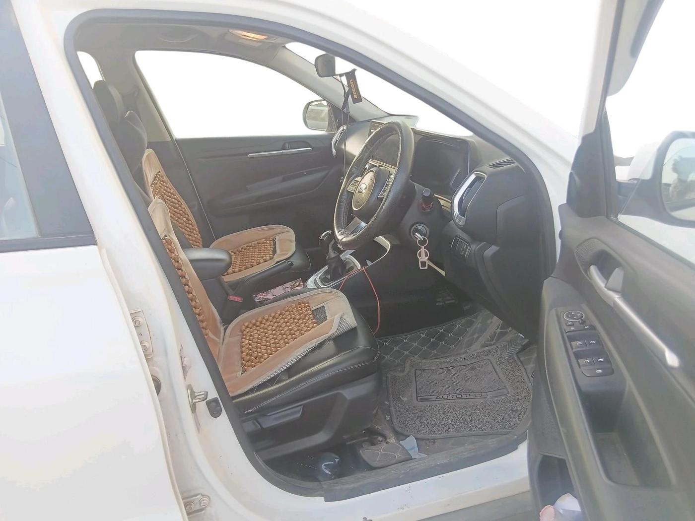 2020 KIA SONET HTK PLUS 1.0 IMT, Petrol, Manual, 1,11,848 km, interior