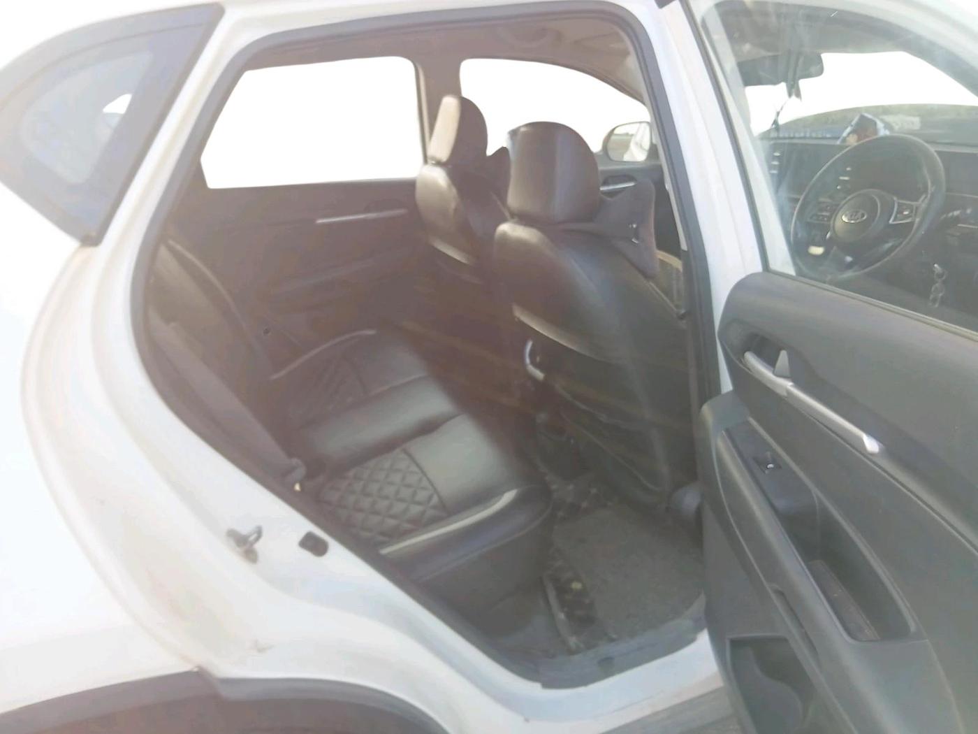 2020 KIA SONET HTK PLUS 1.0 IMT, Petrol, Manual, 1,11,848 km, interior