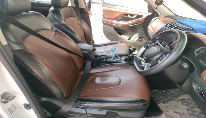 2022 Hyundai ALCAZAR PRESTIGE 1.5 MT 6STR, Diesel, Manual, 1,31,202 km, interior