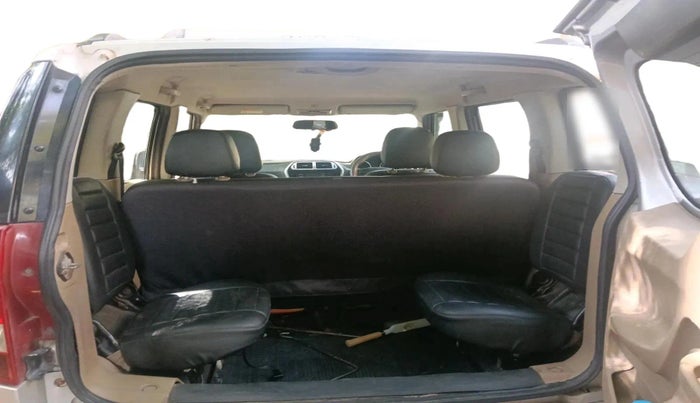 2017 Mahindra TUV300 T8, Diesel, Manual, 36,504 km, exterior