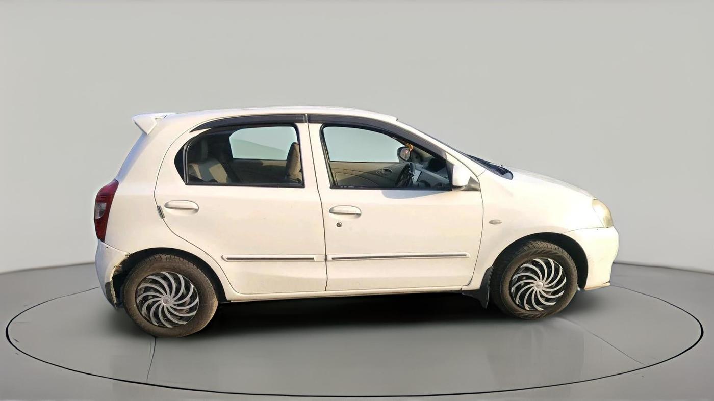 2015 Toyota Etios Liva G, CNG, Manual, 92,525 km, exterior