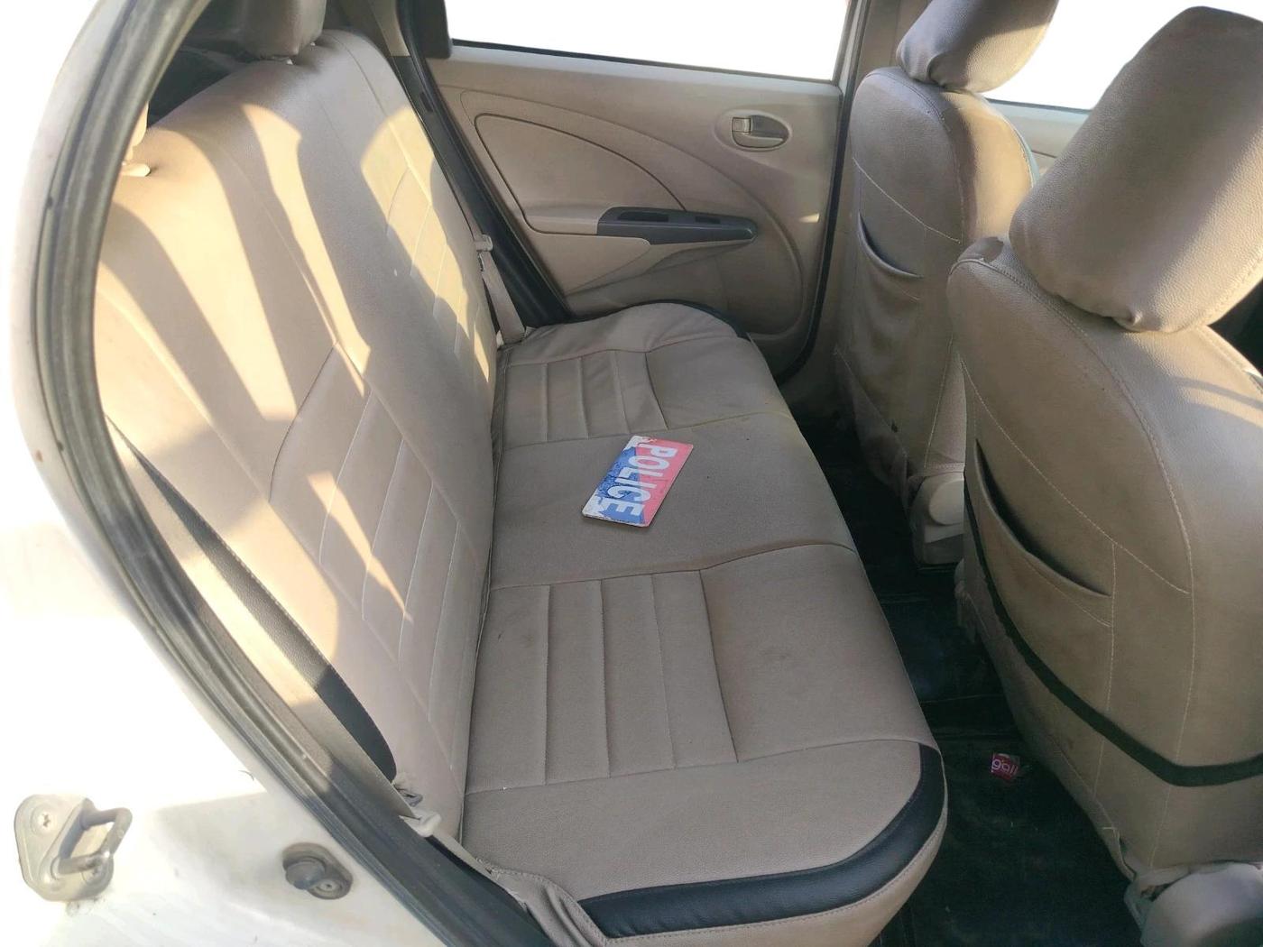 2015 Toyota Etios Liva G, CNG, Manual, 92,525 km, interior