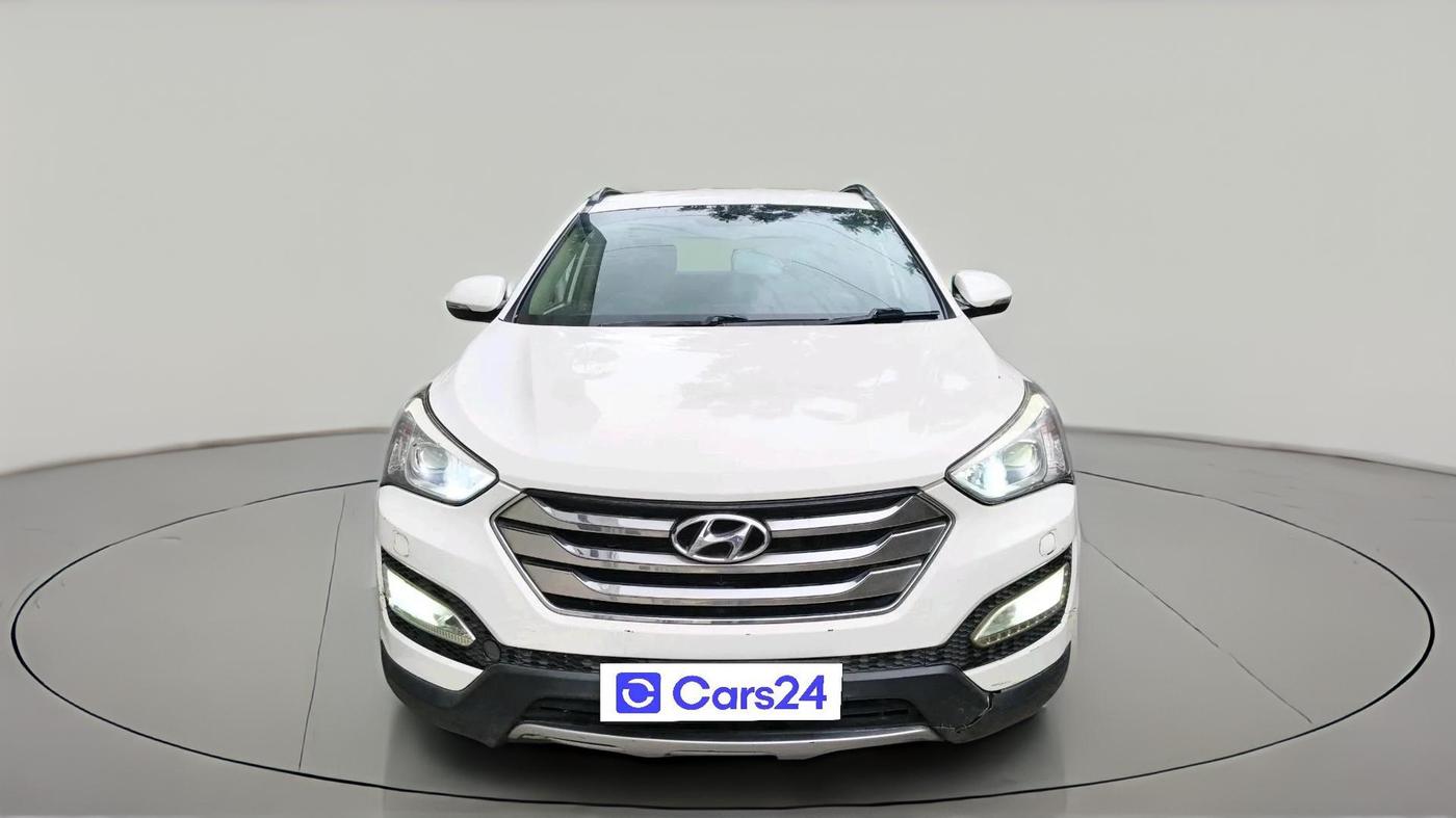2016 Hyundai Santa Fe 4 WD AT, Diesel, Automatic, 1,57,284 km, exterior