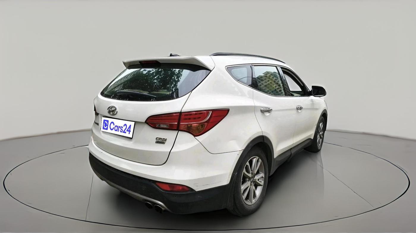 2016 Hyundai Santa Fe 4 WD AT, Diesel, Automatic, 1,57,284 km, exterior
