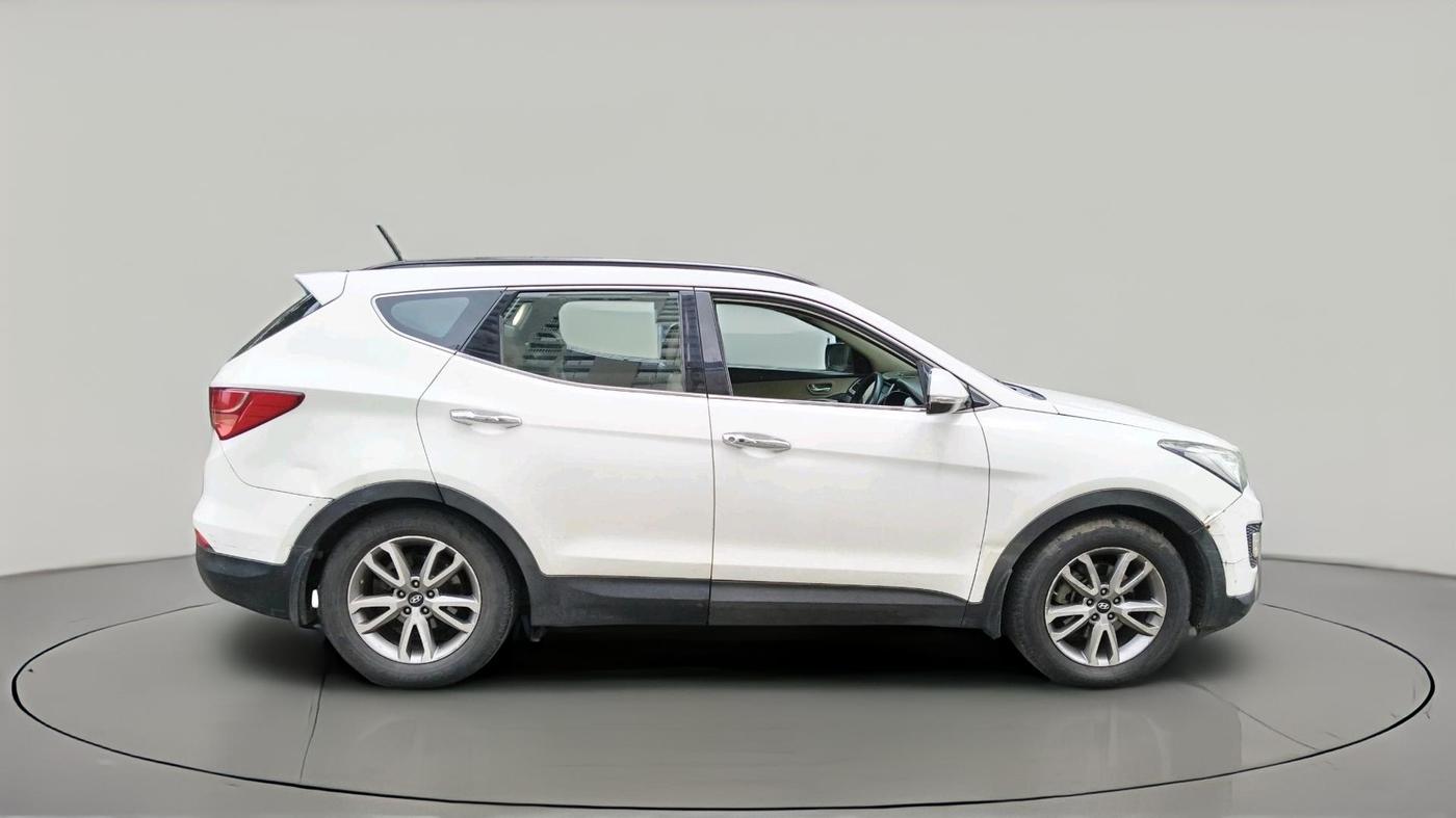 2016 Hyundai Santa Fe 4 WD AT, Diesel, Automatic, 1,57,284 km, exterior