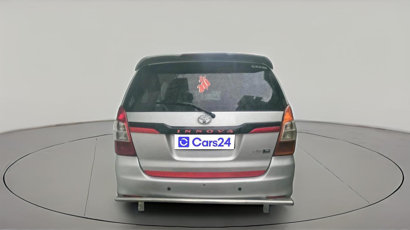 2013 Toyota Innova 2.5 G 8 STR, Diesel, Manual, 1,60,102 km, exterior