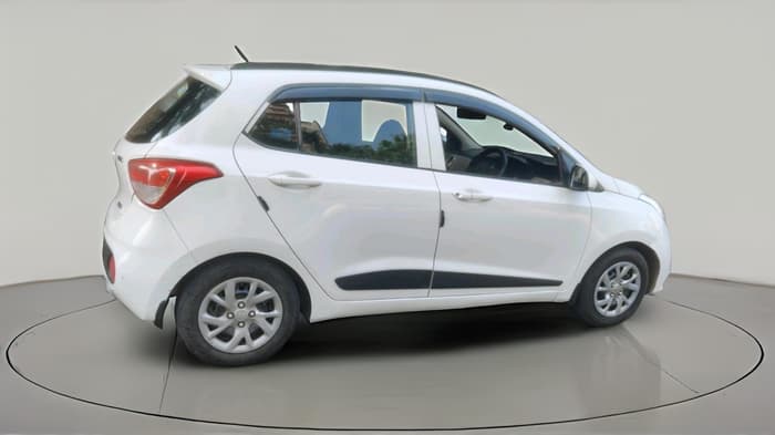 2018 Hyundai Grand i10 SPORTZ 1.2 KAPPA VTVT, CNG, Manual, 80,865 km, exterior
