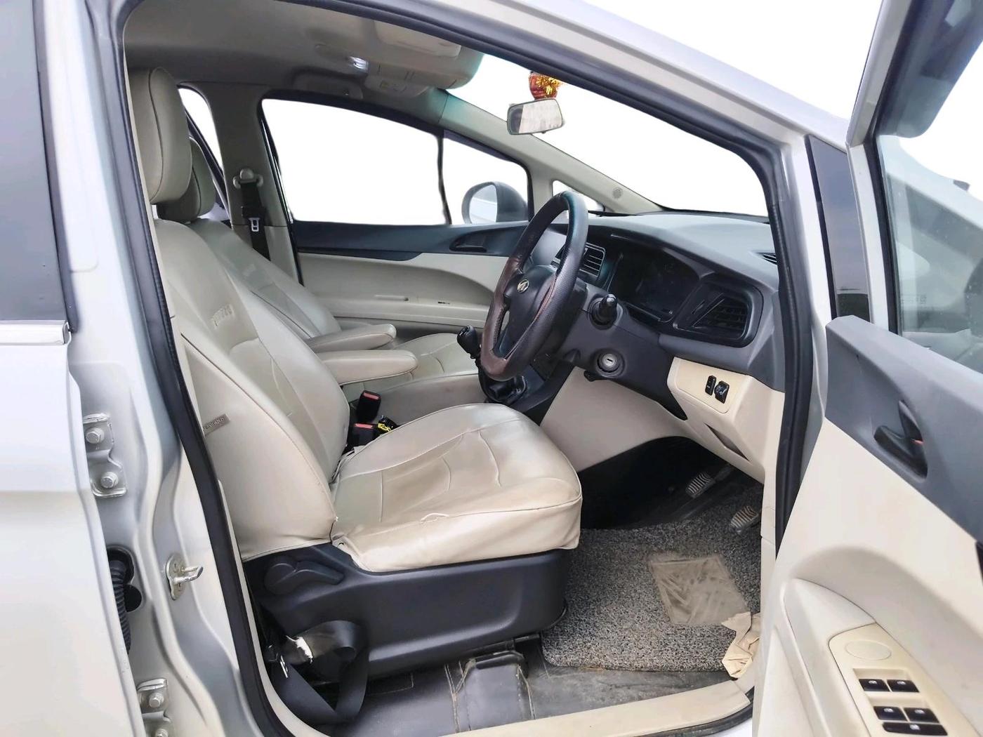 2018 Mahindra MARAZZO M2 8 STR, Diesel, Manual, 1,25,496 km, interior