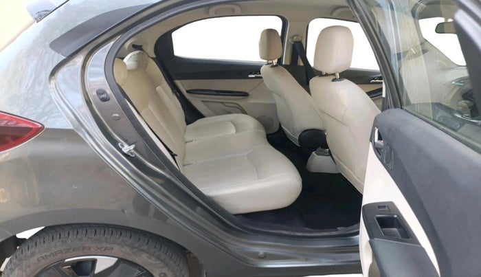 2024 Tata TIAGO EV XZ PLUS TECH LUX LONG RANGE, Electric, Automatic, 32,057 km, interior