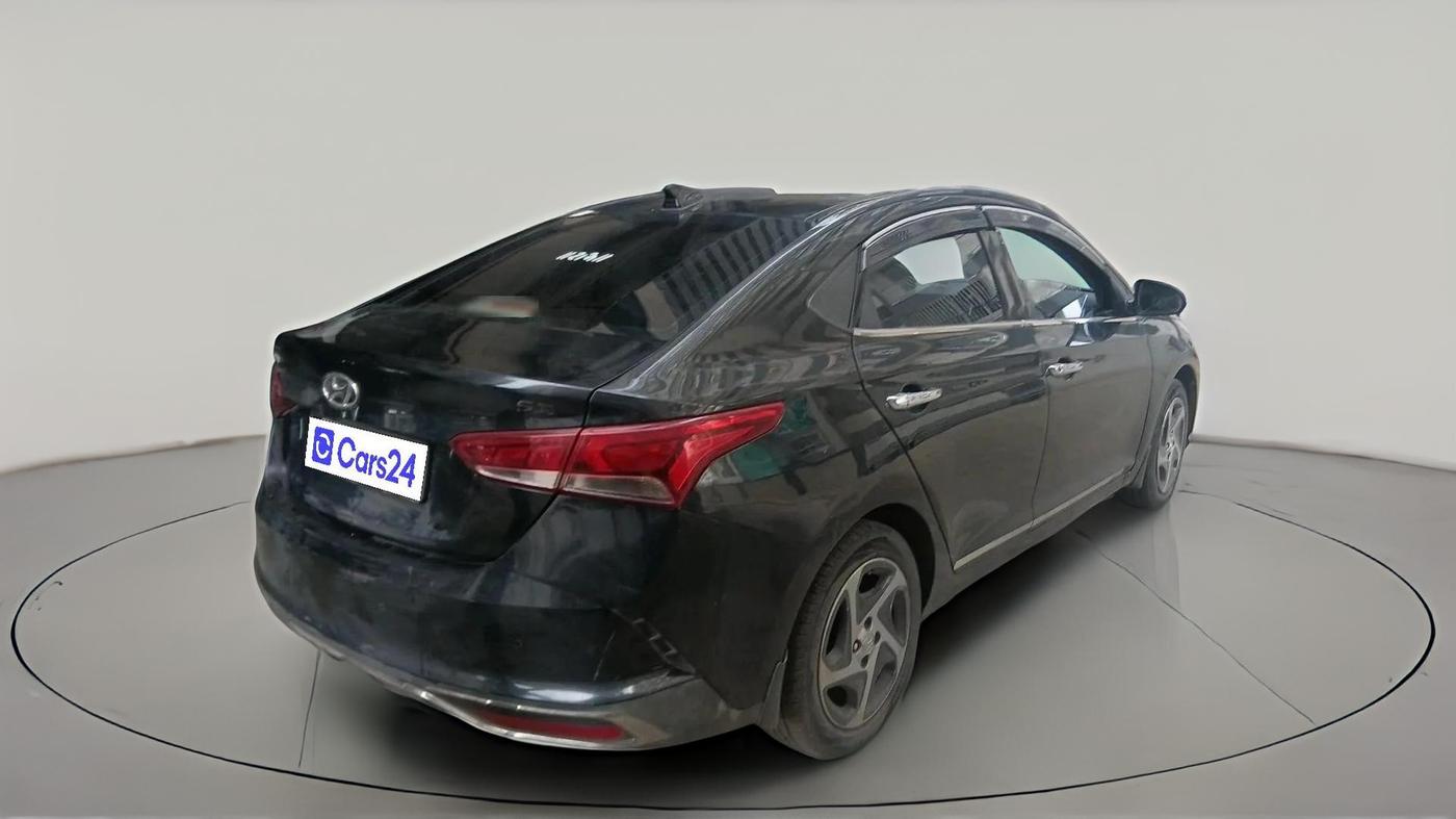 2022 Hyundai Verna S PLUS 1.5 VTVT, CNG, Manual, 1,37,599 km, exterior