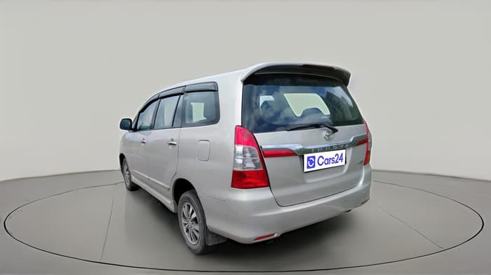 2015 Toyota Innova 2.5 VX 7 STR, Diesel, Manual, 70,516 km, exterior