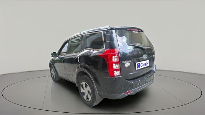 2014 Mahindra XUV500 W6, Diesel, Manual, 1,42,134 km, exterior