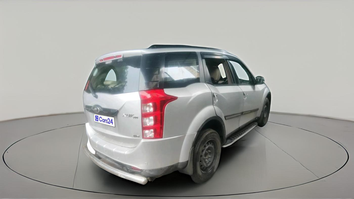 2018 Mahindra XUV500 W6, Diesel, Manual, 94,985 km, exterior