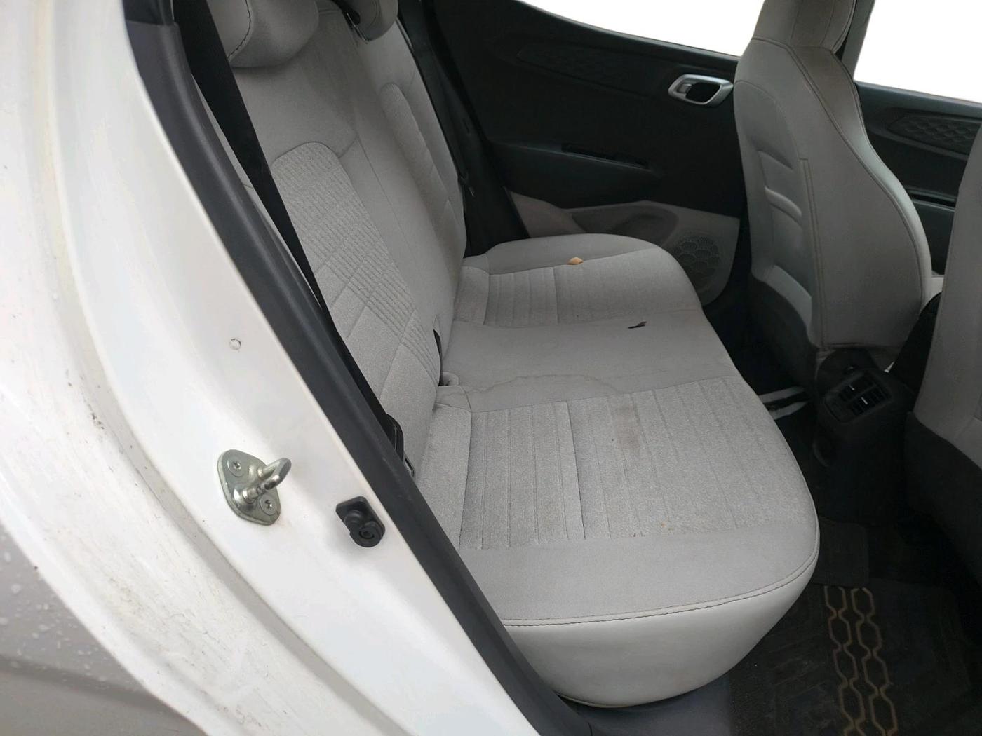 2023 Hyundai GRAND I10 NIOS SPORTZ 1.2 KAPPA VTVT CNG, CNG, Manual, 45,206 km, interior