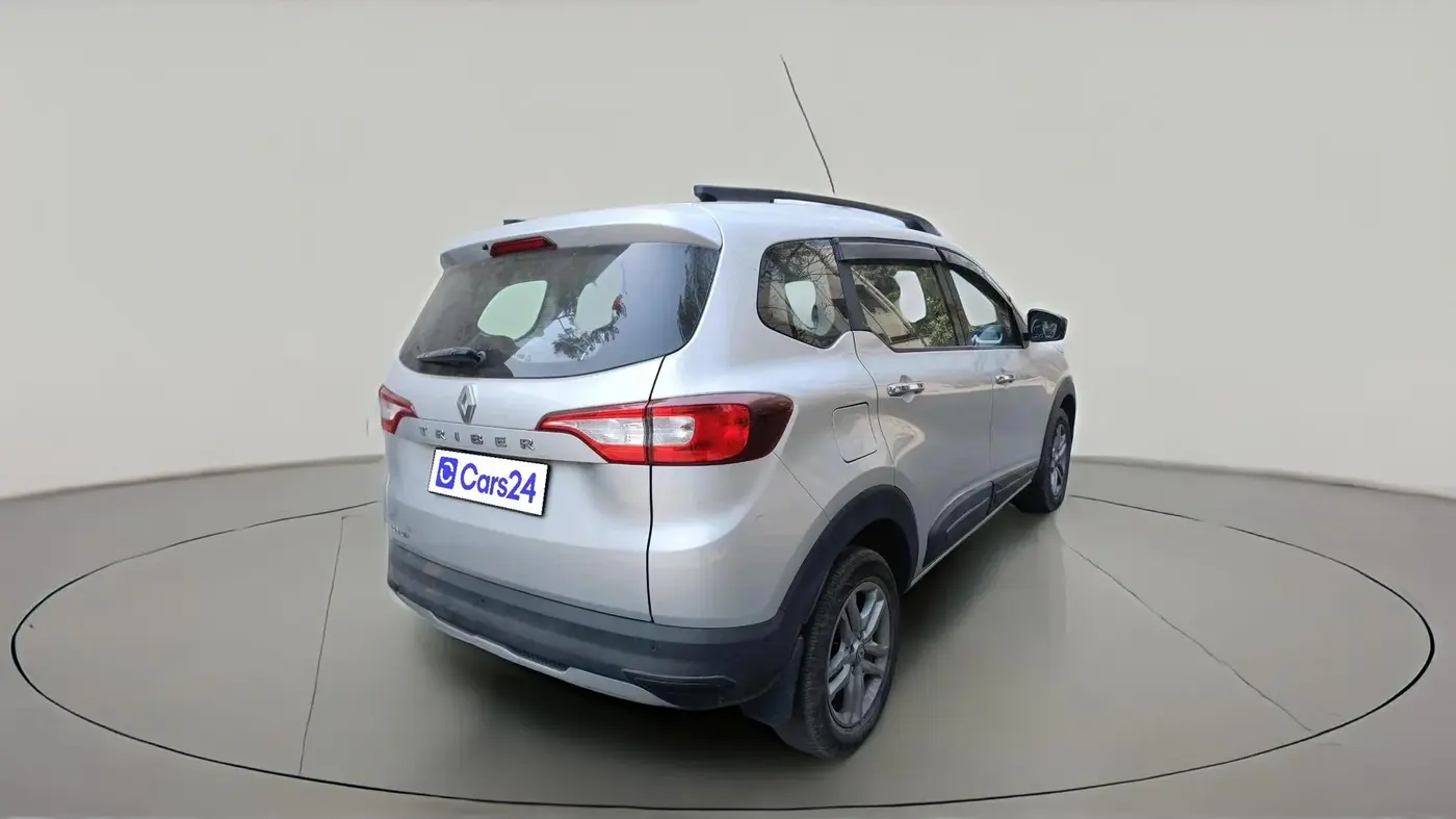 2023 Renault TRIBER RXZ AMT, Petrol, Automatic, 13,094 km, exterior