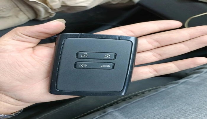 2023 Renault TRIBER RXZ AMT, Petrol, Automatic, 13,094 km, interior