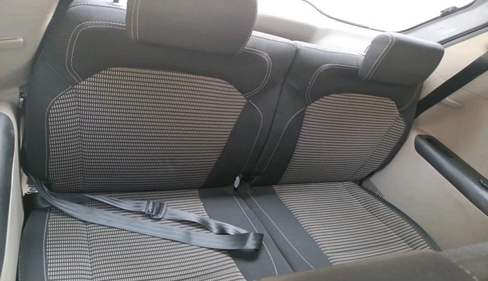 2023 Renault TRIBER RXZ AMT, Petrol, Automatic, 13,094 km, interior