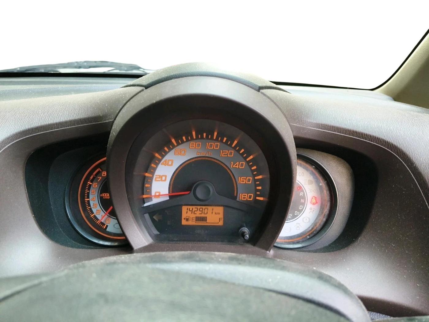 2013 Honda Brio VX AT, CNG, Automatic, 1,42,901 km, interior