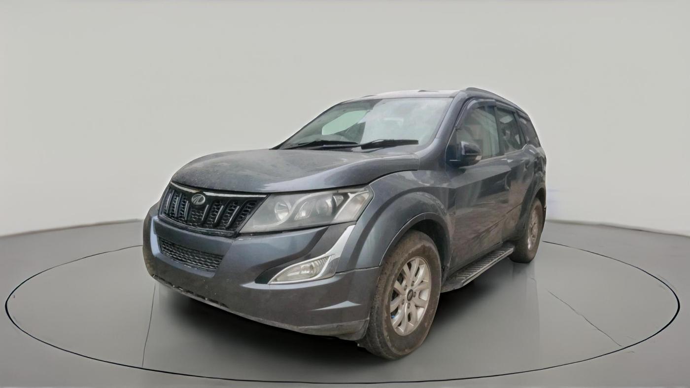 2015 Mahindra XUV500 W10, Diesel, Manual, 1,27,021 km, exterior