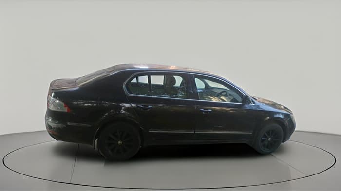 2015 Skoda Superb ELEGANCE 2.0 TDI CR AT, Diesel, Automatic, 1,19,389 km, exterior