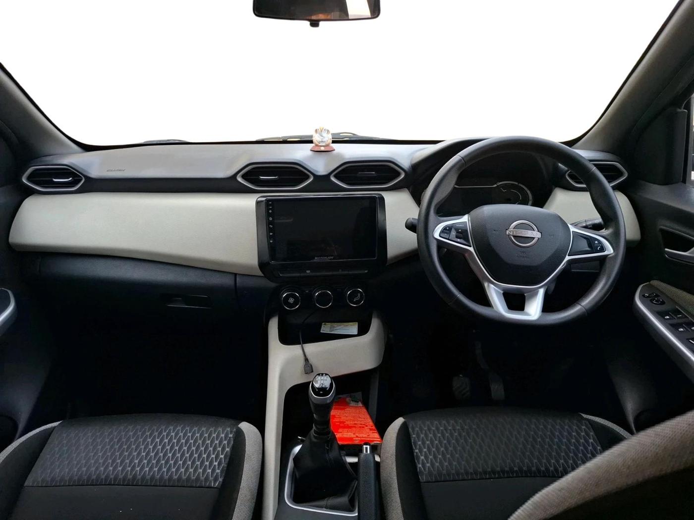 2023 Nissan MAGNITE XL, Petrol, Manual, 30,801 km, interior