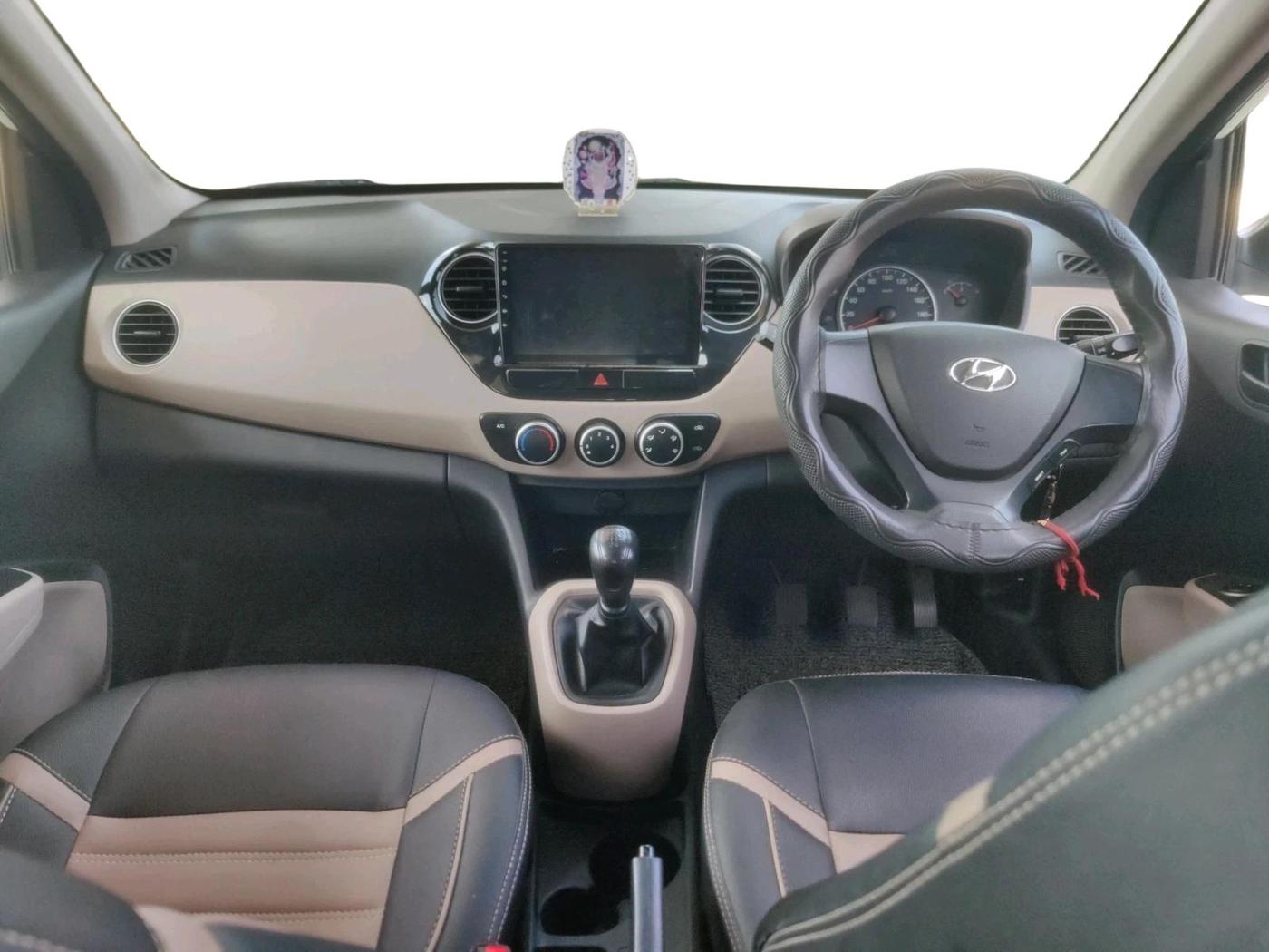2017 Hyundai Grand i10 MAGNA U2 1.2 CRDI, Diesel, Manual, 1,00,001 km, interior